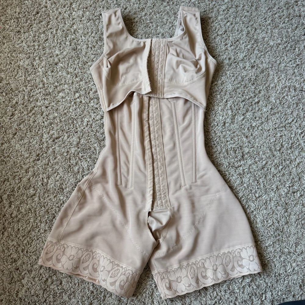Seamless Beige Women's Shapewear